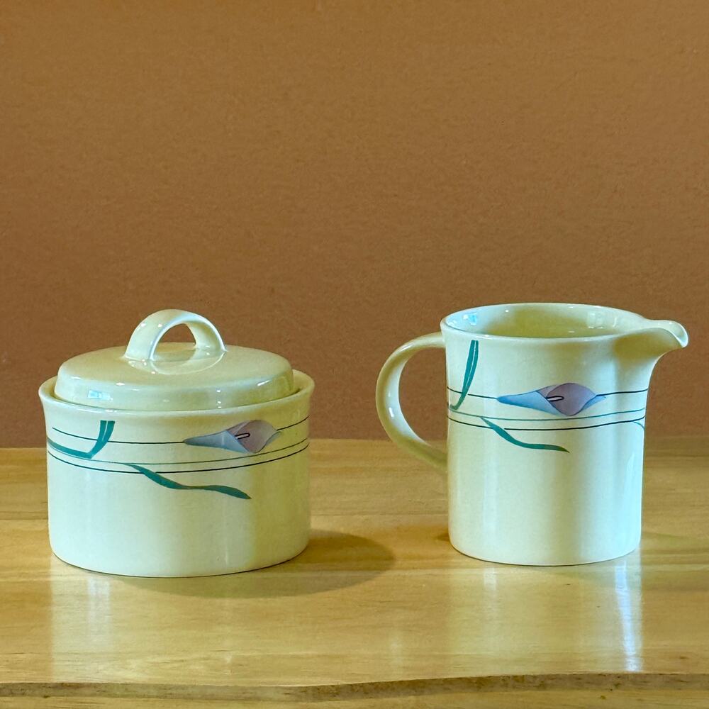 Mikasa Galleria FK301 Opus Yellow sugar & creamer set. Cala lily, butter yellow